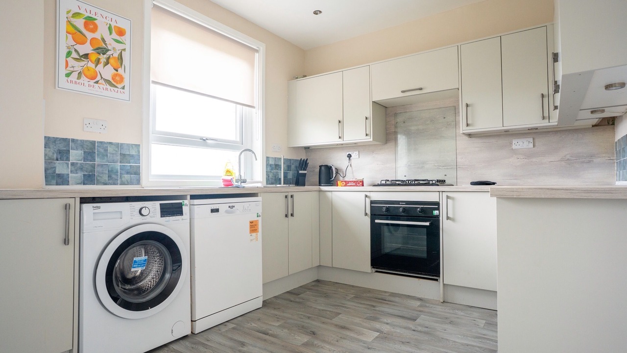 Photo of Others in Bathgate