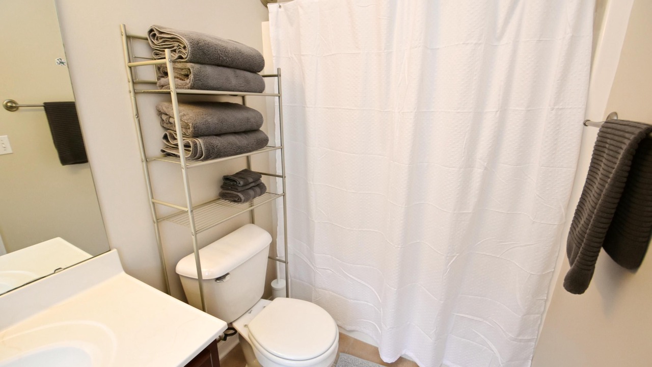 Photo of Bathroom in Roseland
