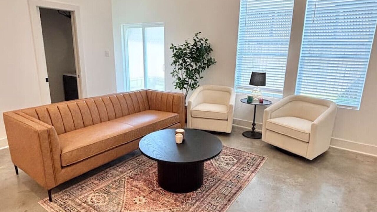 Photo of Livingroom in Lafayette