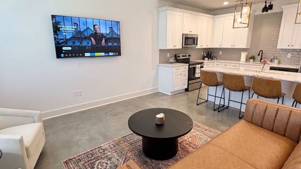 Photo of Livingroom in Lafayette