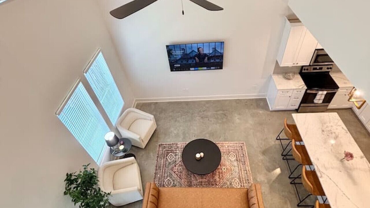 Photo of Livingroom in Lafayette