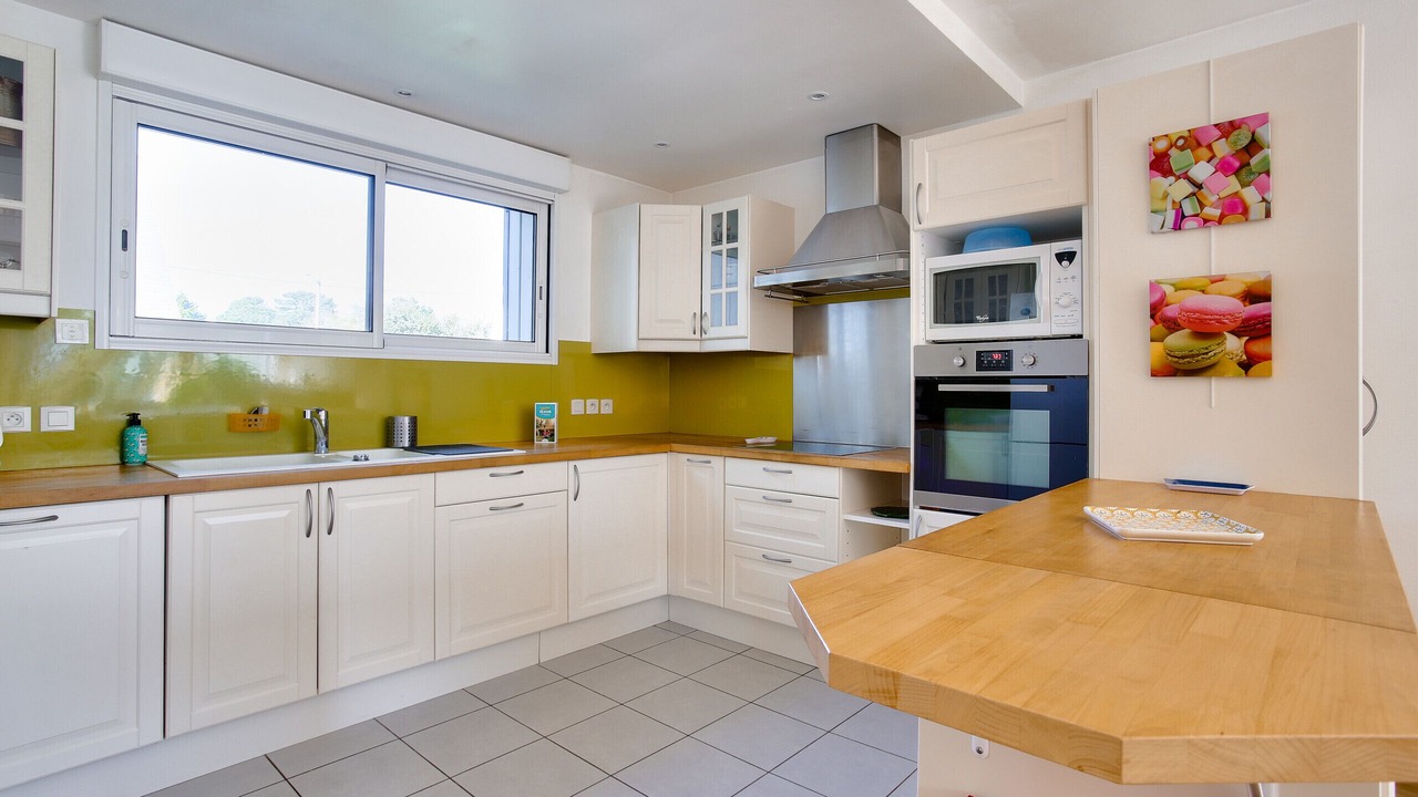 Photo of Kitchen in Saint-Briac-sur-Mer