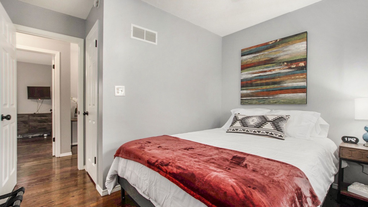 Photo of Bedroom in Grandview