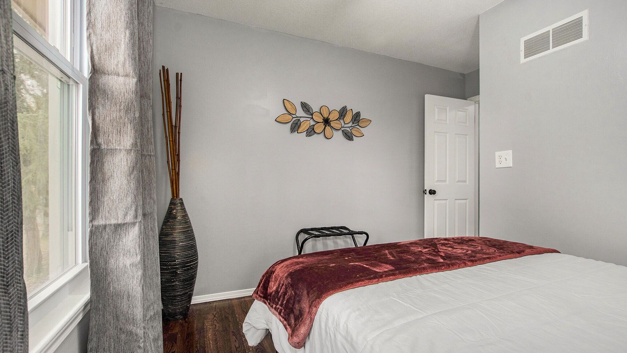 Photo of Bedroom in Grandview