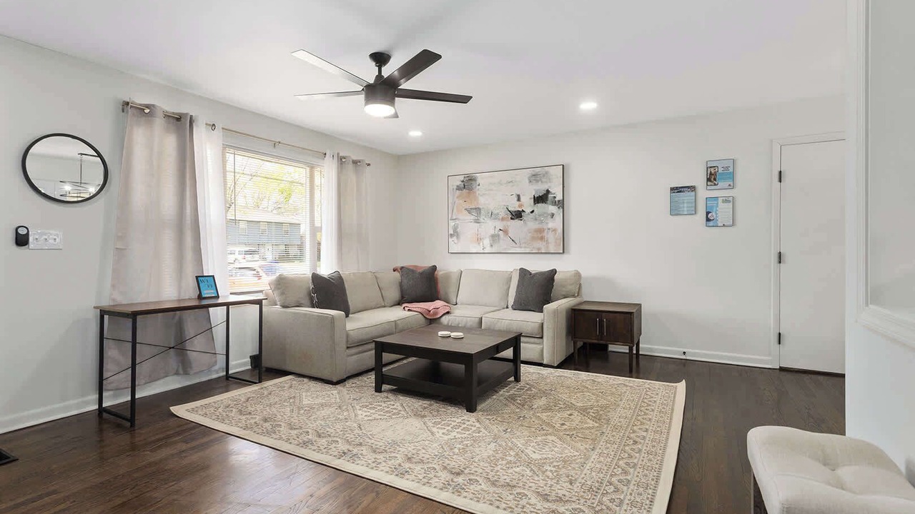 Photo of Livingroom in Lee's Summit