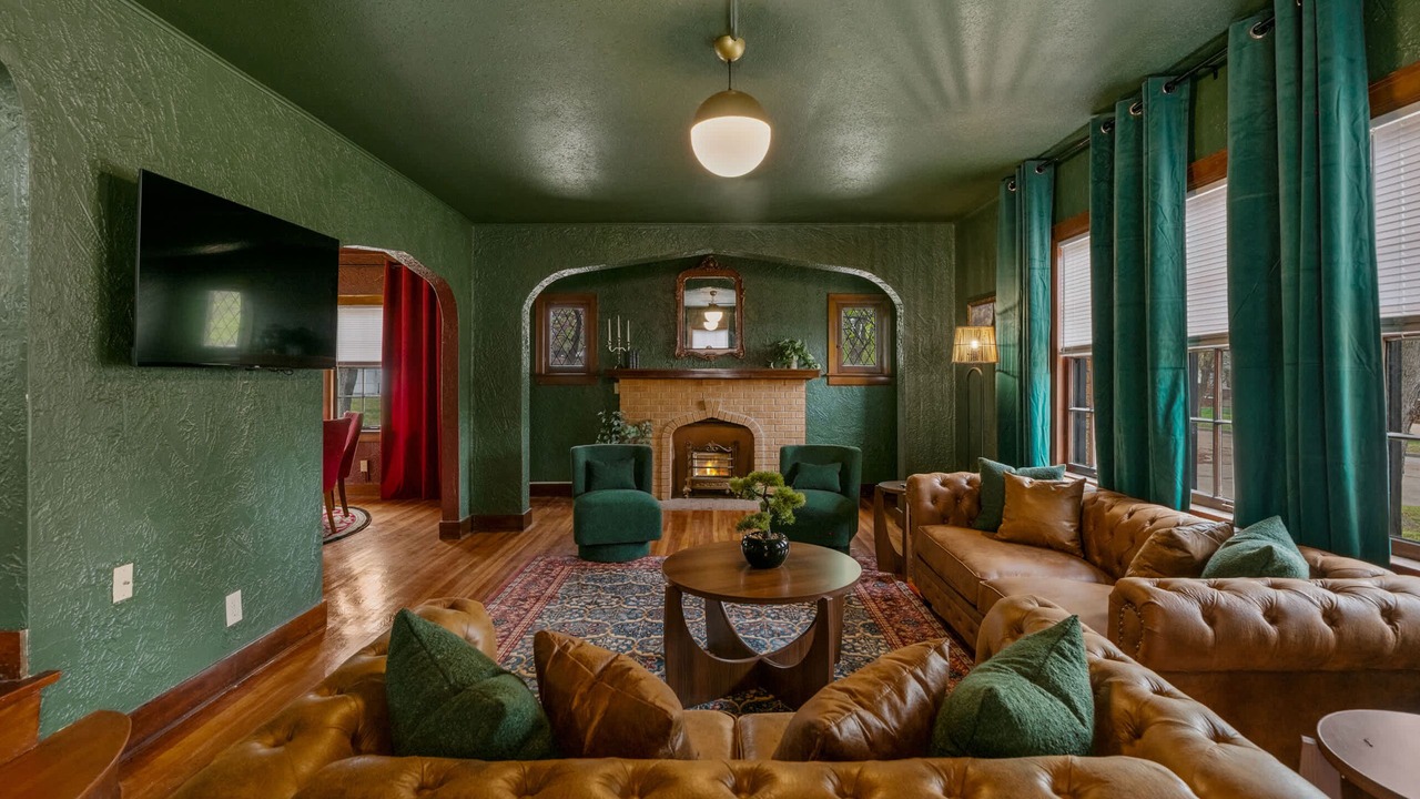 Photo of Livingroom in Sleepy Hollow