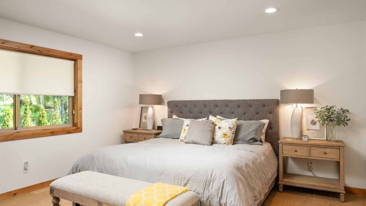 Photo of Bedroom in Neahkahnie Beach