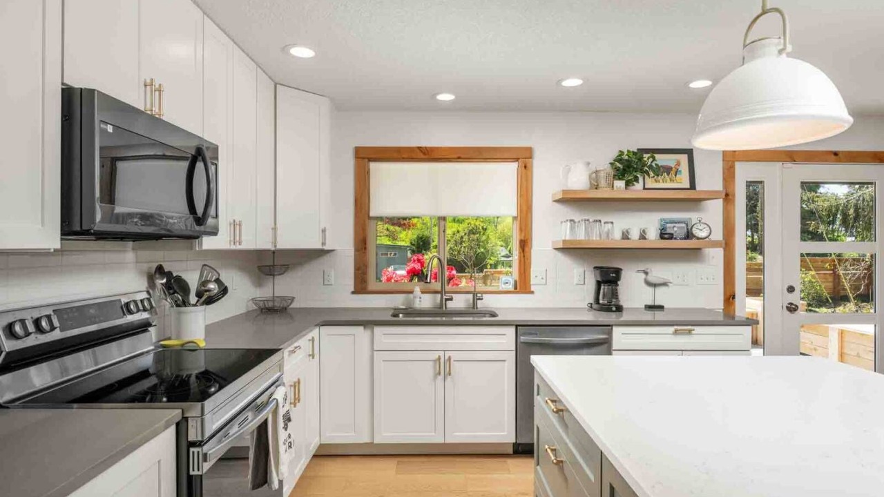 Photo of Kitchen in Neahkahnie Beach