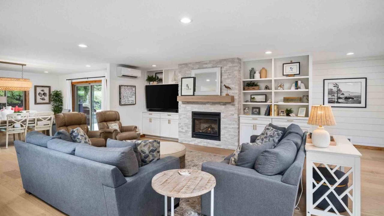 Photo of Livingroom in Neahkahnie Beach