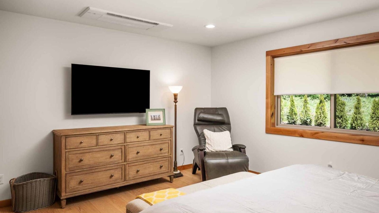 Photo of Bedroom in Neahkahnie Beach