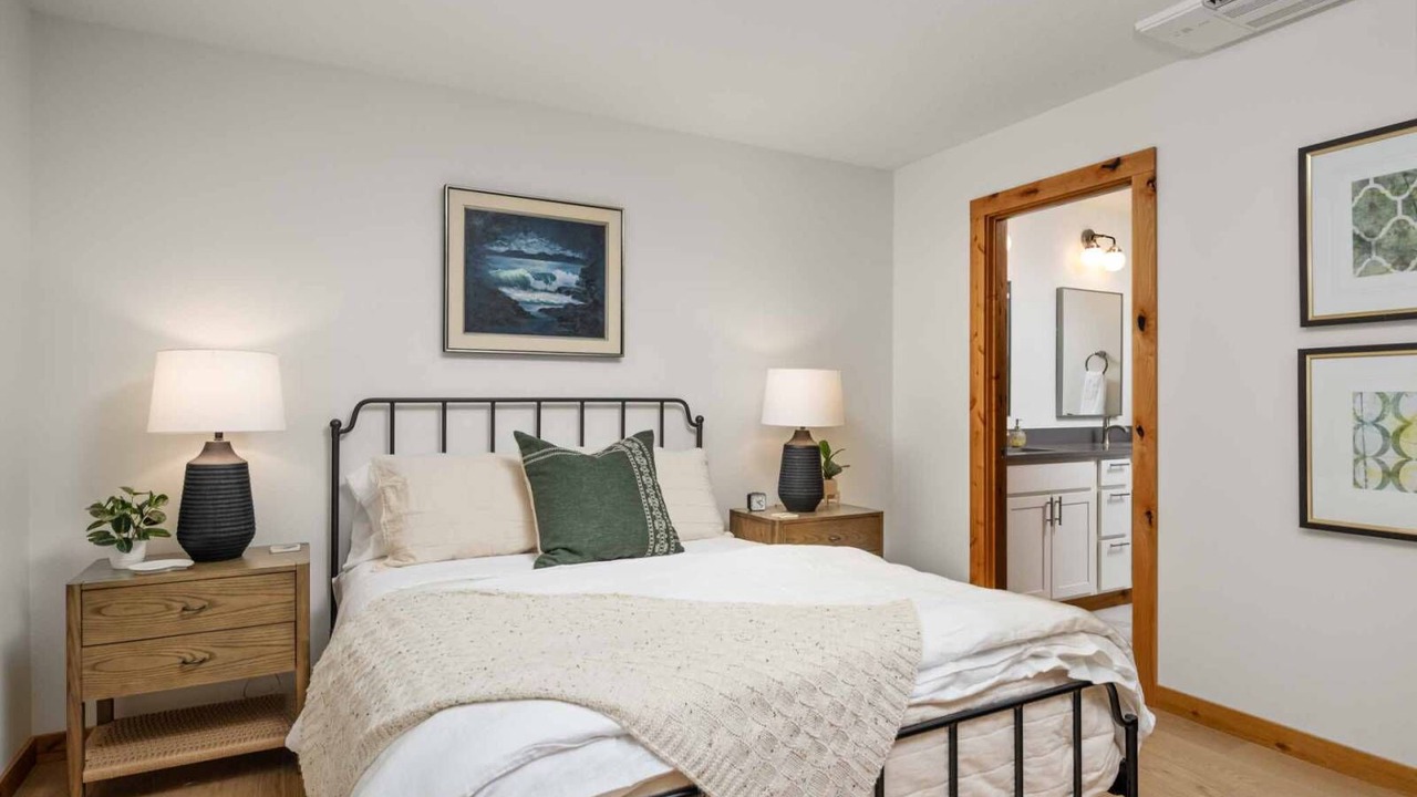 Photo of Bedroom in Neahkahnie Beach