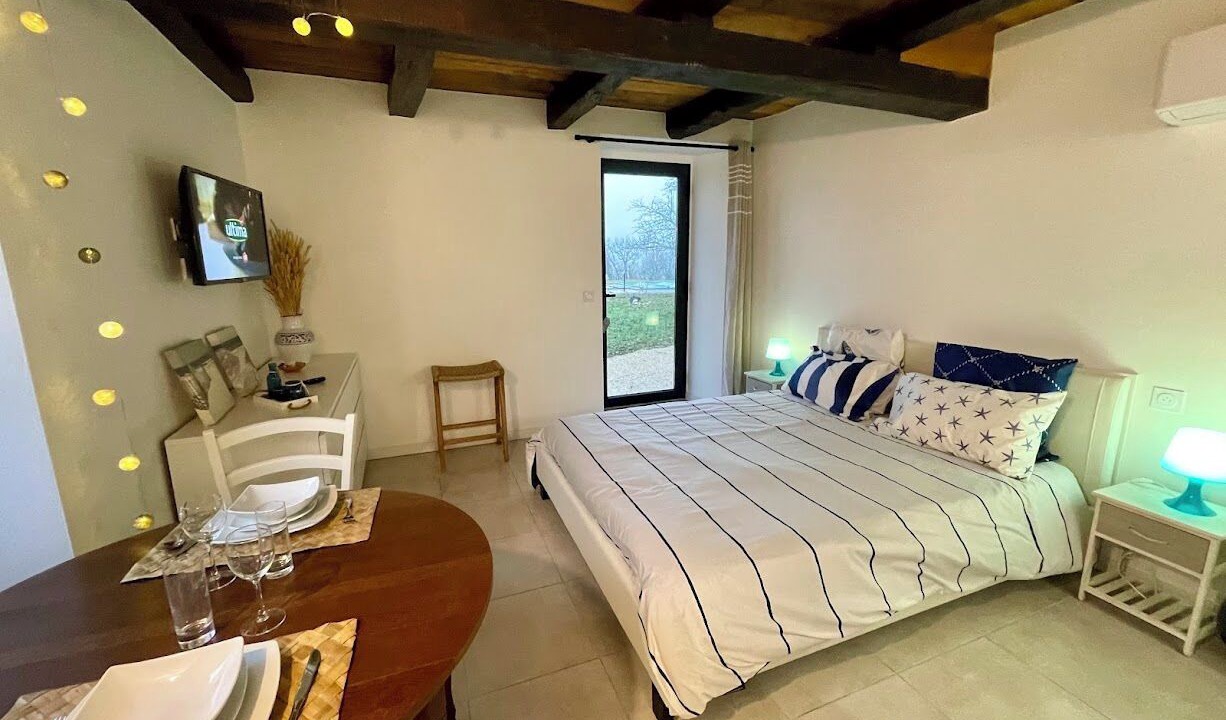 Photo of Bedroom in Sainte-Alauzie