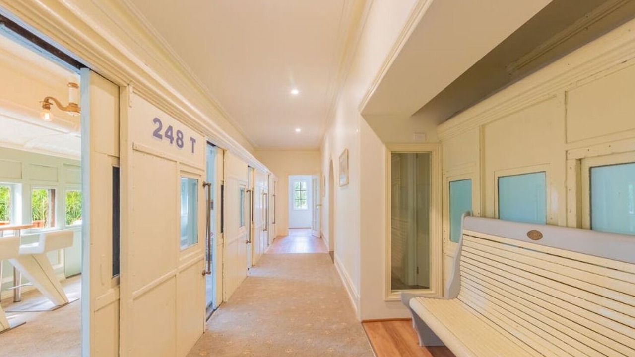 Photo of Others in Emerald