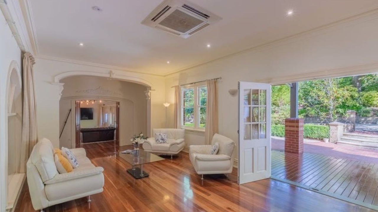 Photo of Others in Emerald