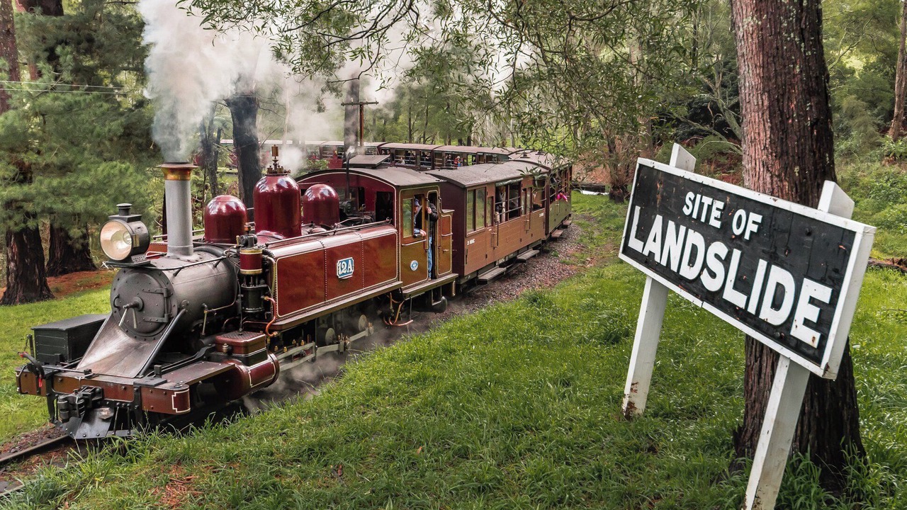 Photo of Others in Emerald