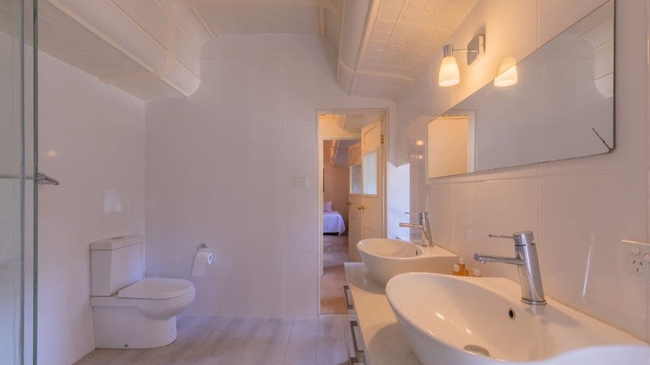 Photo of Bathroom in Emerald