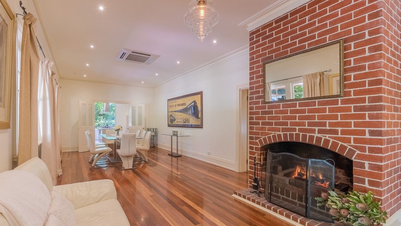 Photo of Others in Emerald