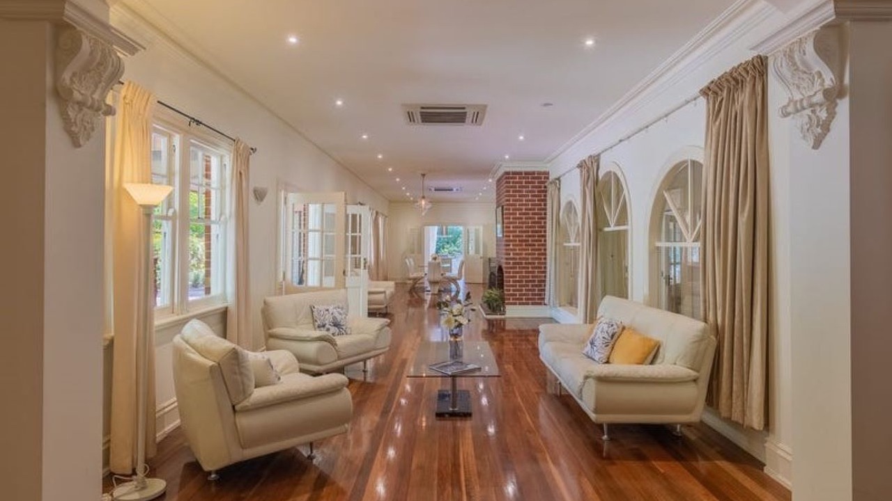 Photo of Others in Emerald