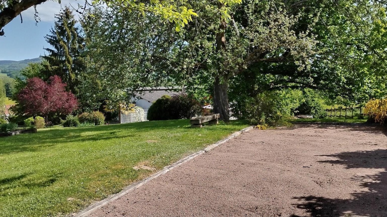 Photo of Outdoor in Mesvres