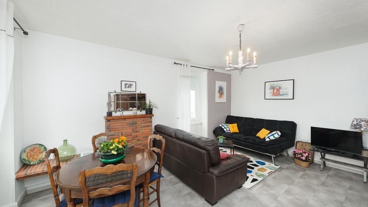 Photo of Livingroom in Mesvres