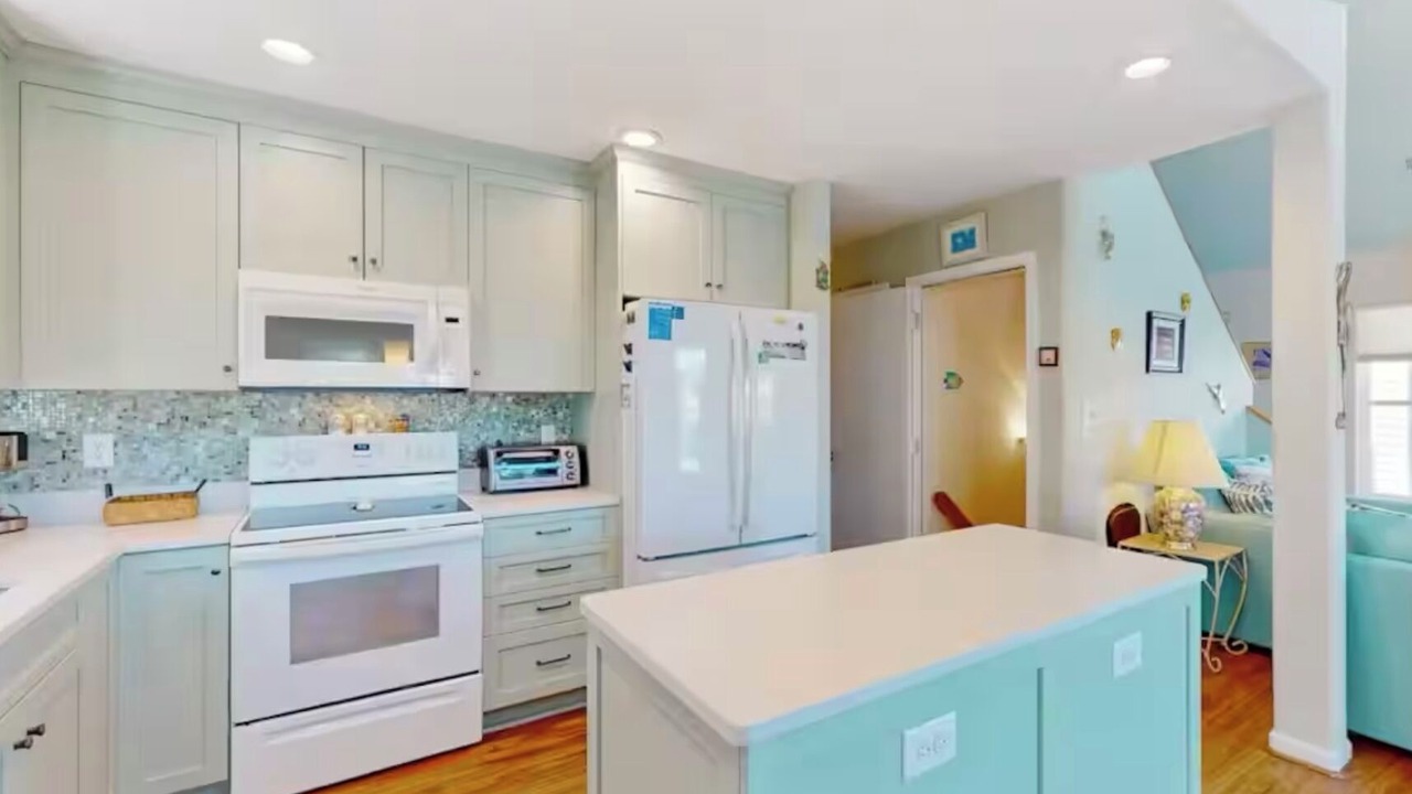 Photo of Kitchen in Colington Harbour