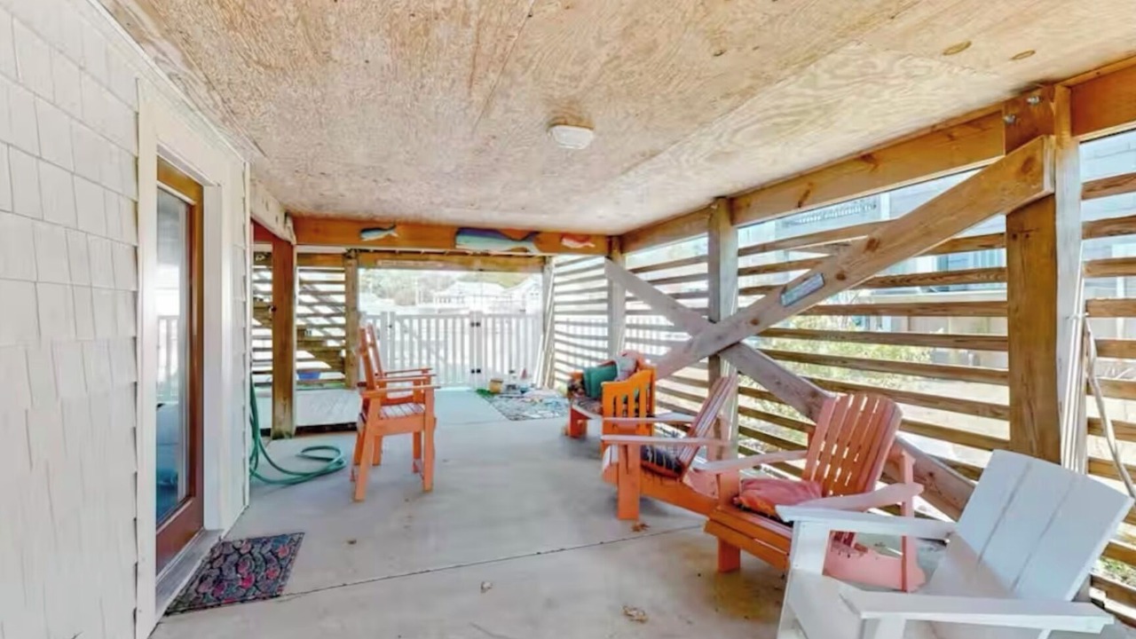 Photo of Patio Balcony in Colington Harbour