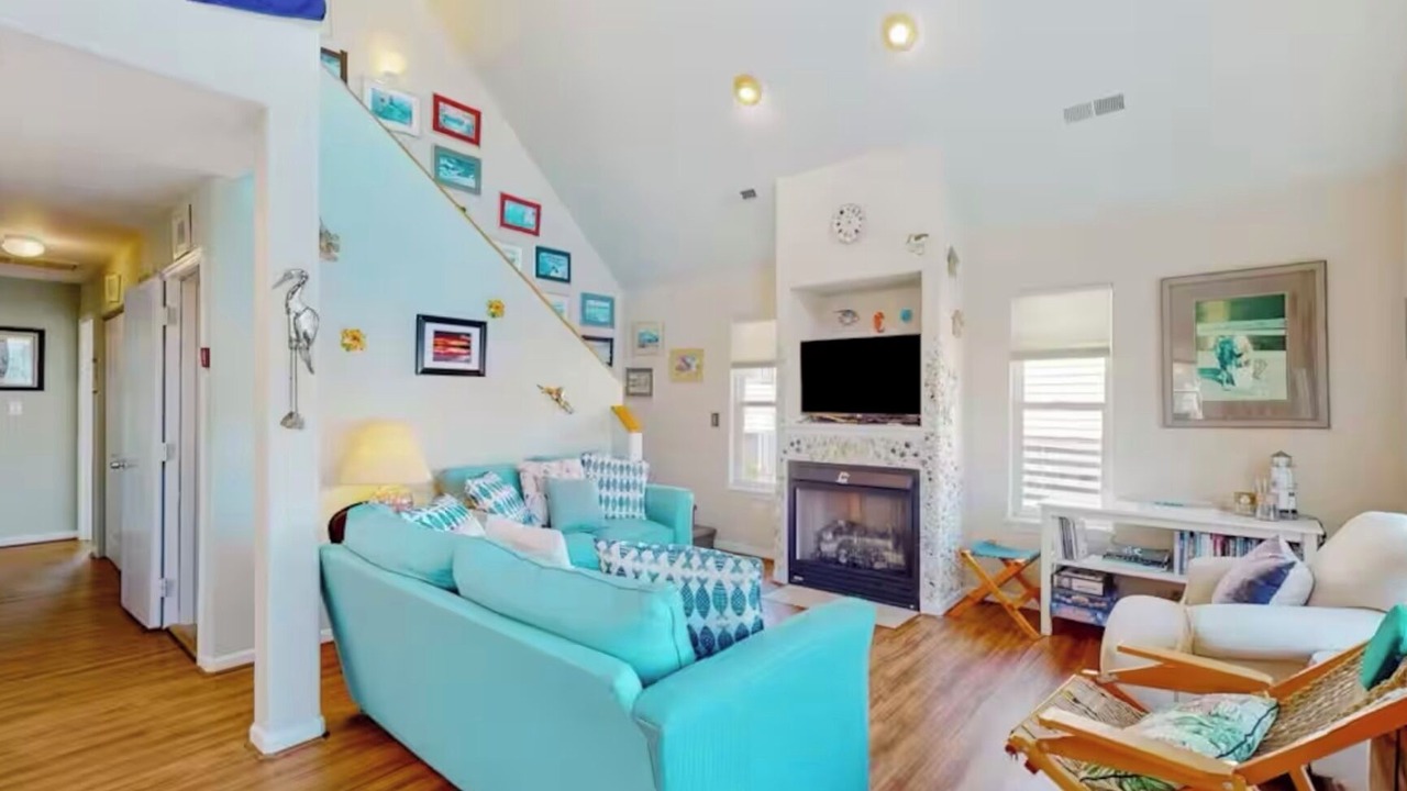 Photo of Livingroom in Colington Harbour