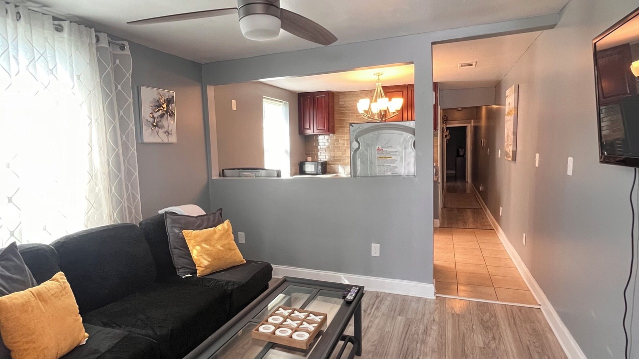 Photo of Livingroom in Kenner - Louis Armstrong International Airport