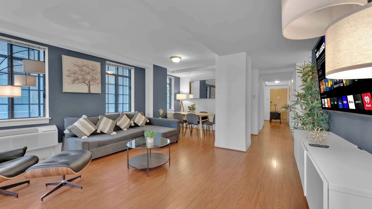 Photo of Livingroom in Center City