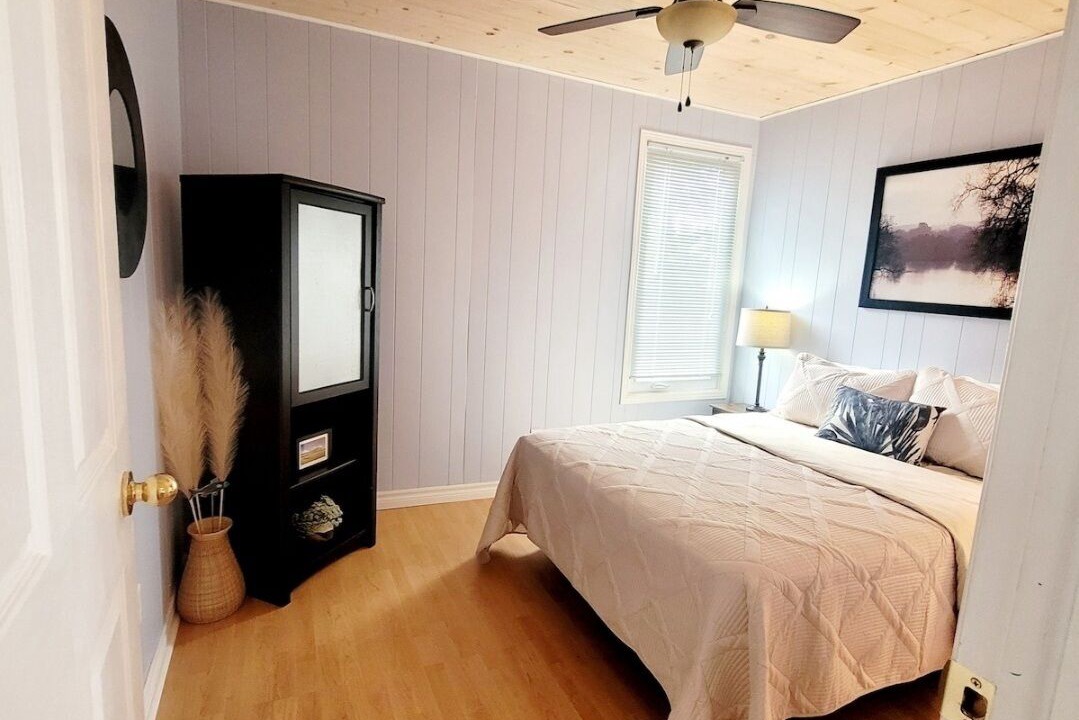 Photo of Bedroom in Howe Island