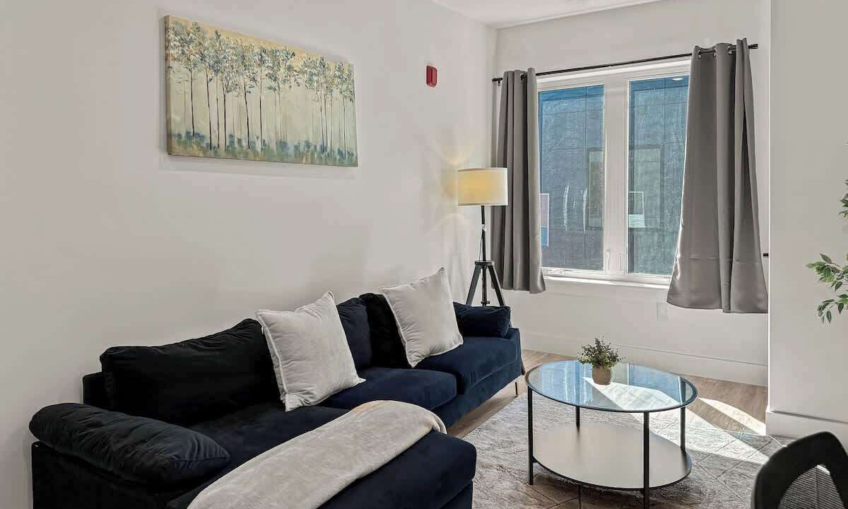 Photo of Livingroom in Olde Richmond