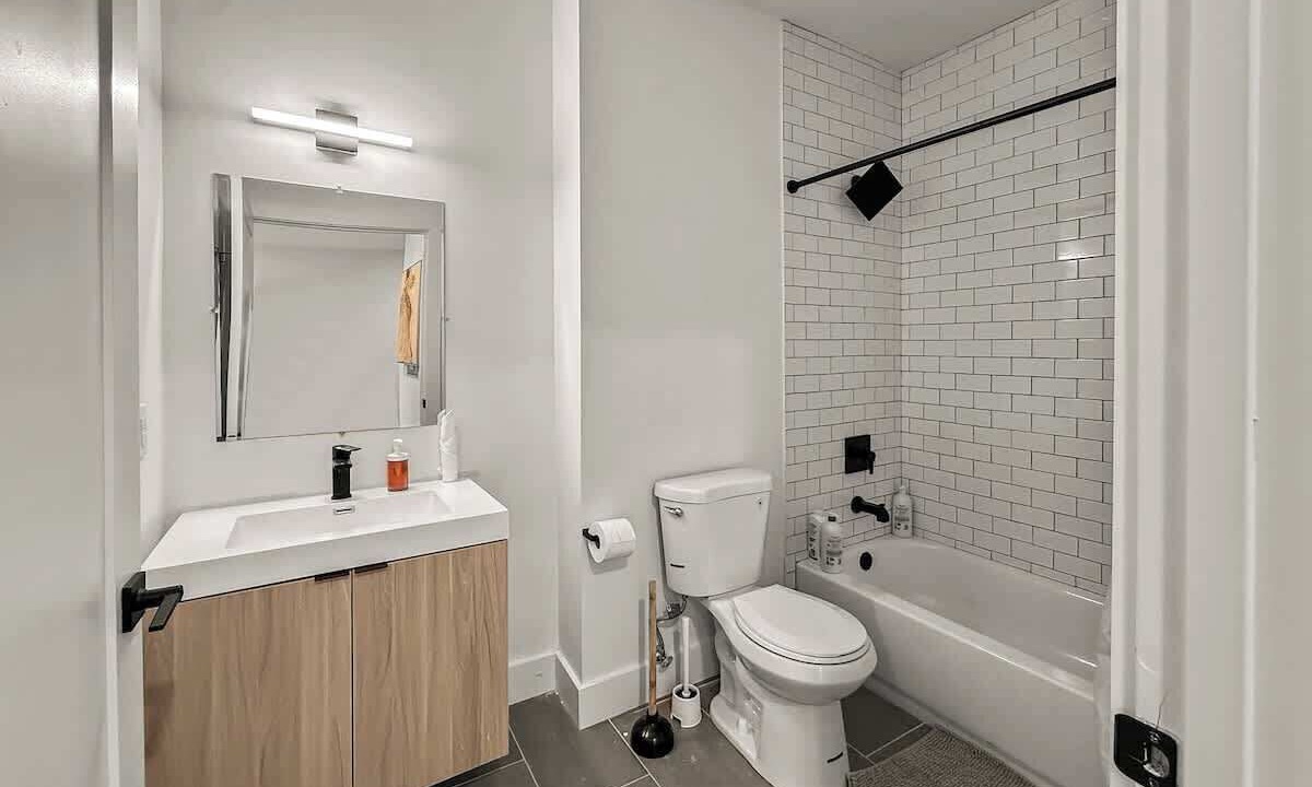 Photo of Bathroom in Olde Richmond