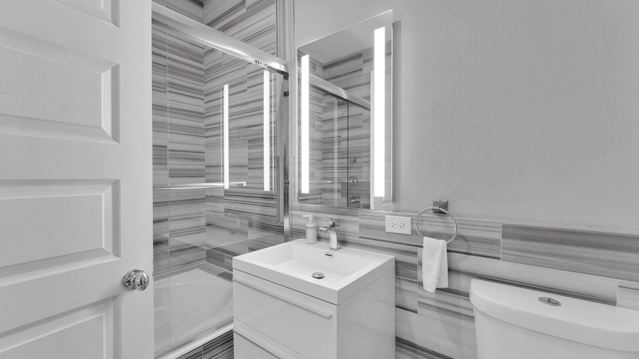 Photo of Bathroom in Old City