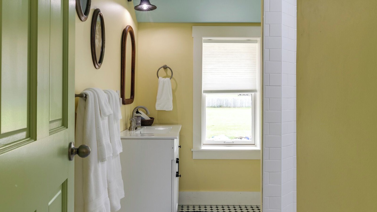 Photo of Bathroom in Valois