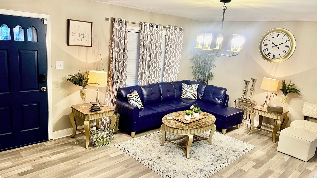 Photo of Livingroom in Point Clair
