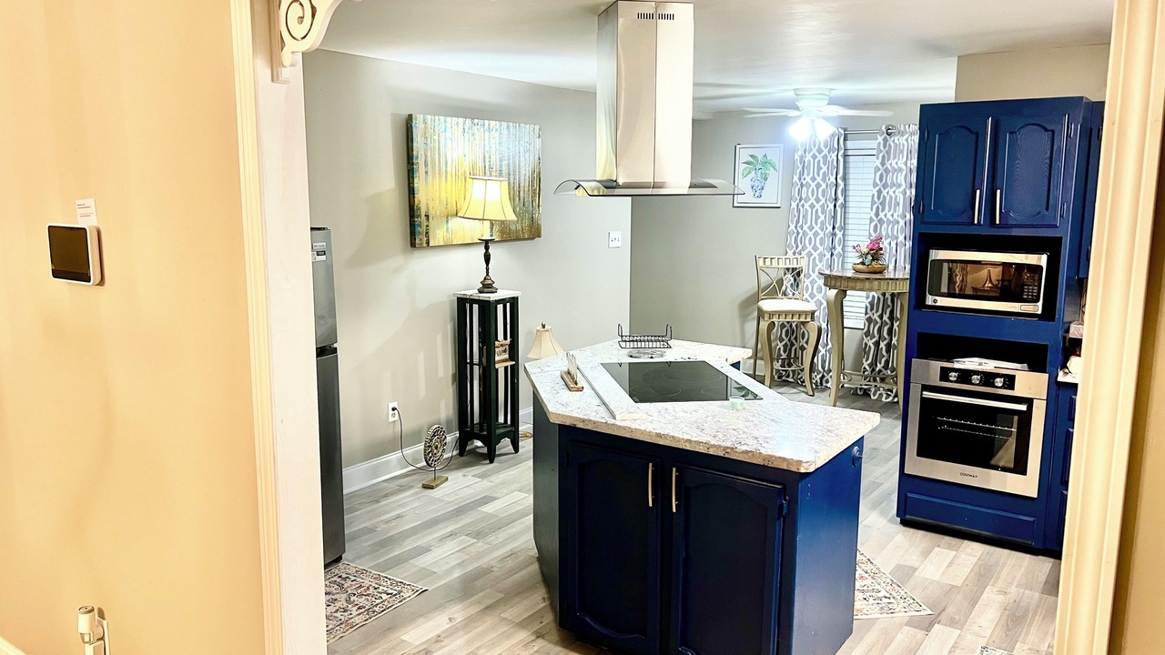 Photo of Kitchen in Point Clair