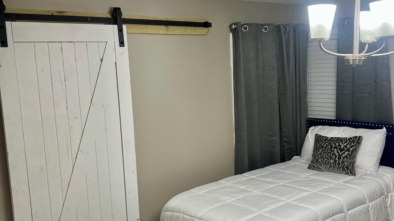 Photo of Bedroom in Point Clair