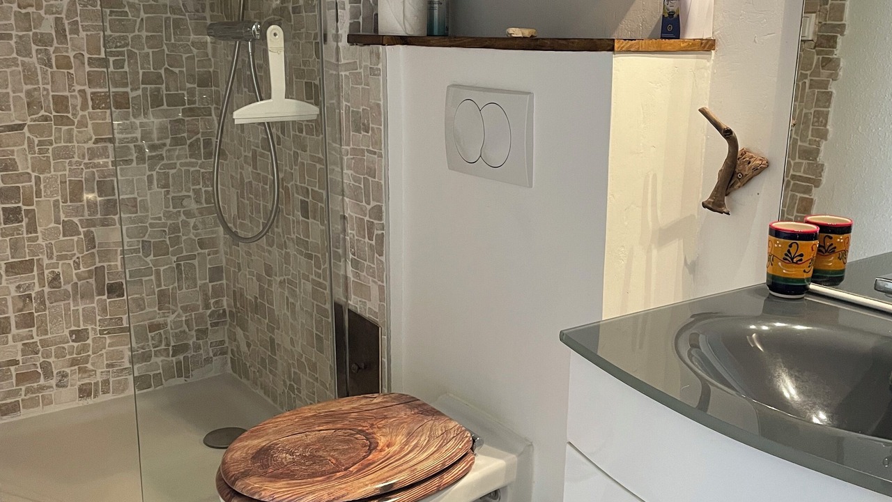 Photo of Bathroom in Les Cabanes de Fleury