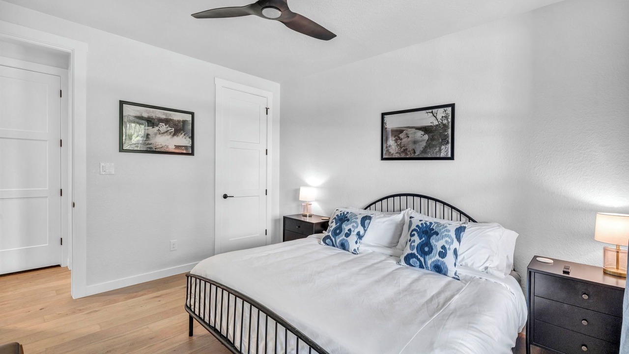 Photo of Bedroom in Point Venture