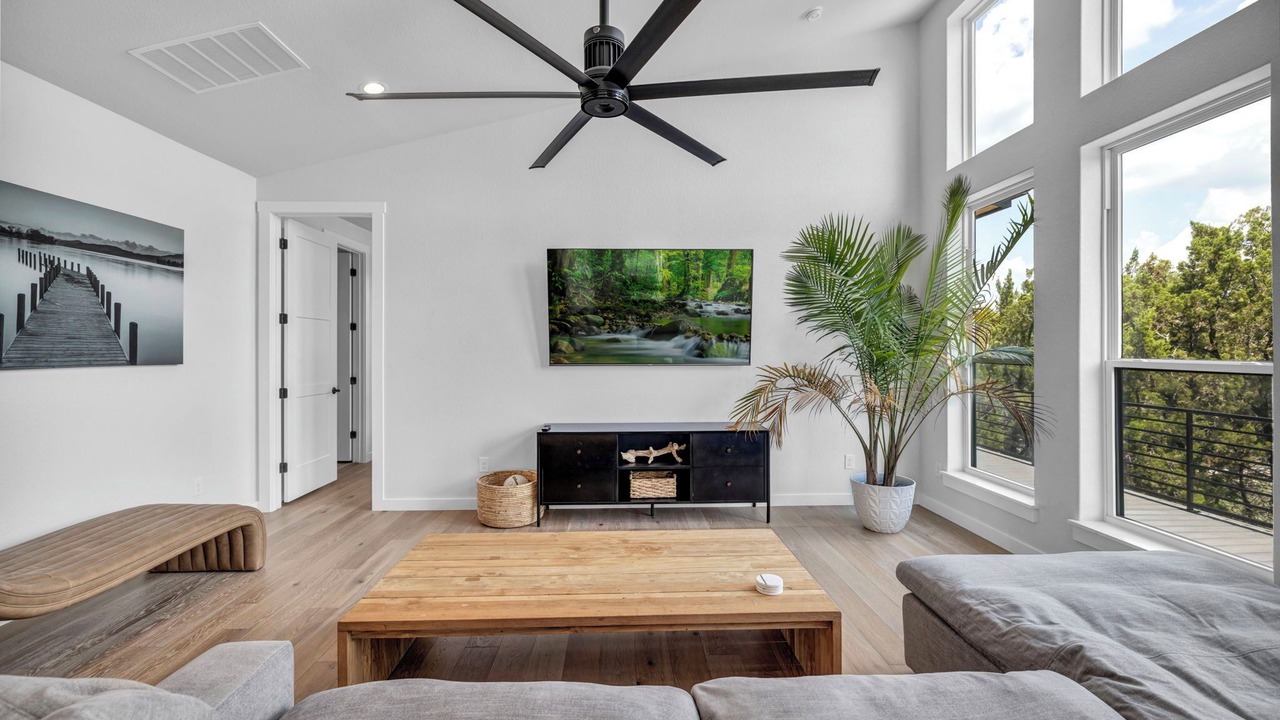 Photo of Livingroom in Point Venture