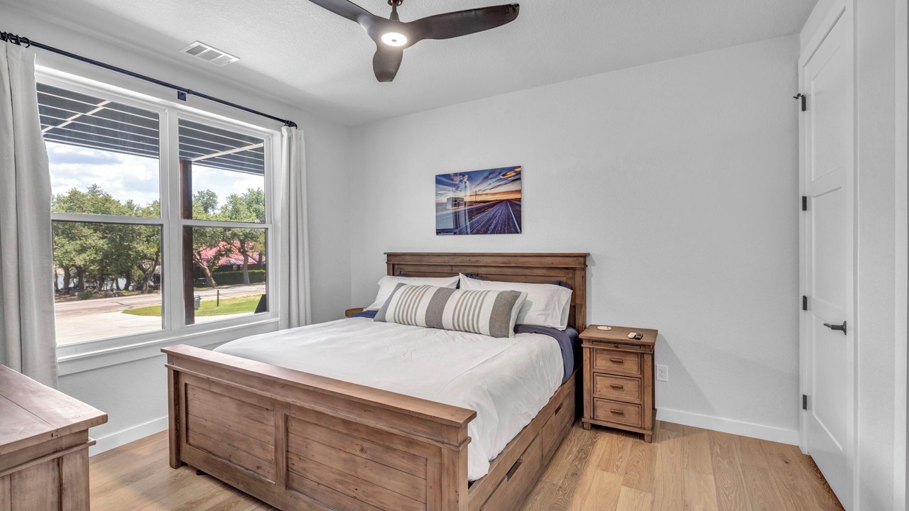 Photo of Bedroom in Point Venture