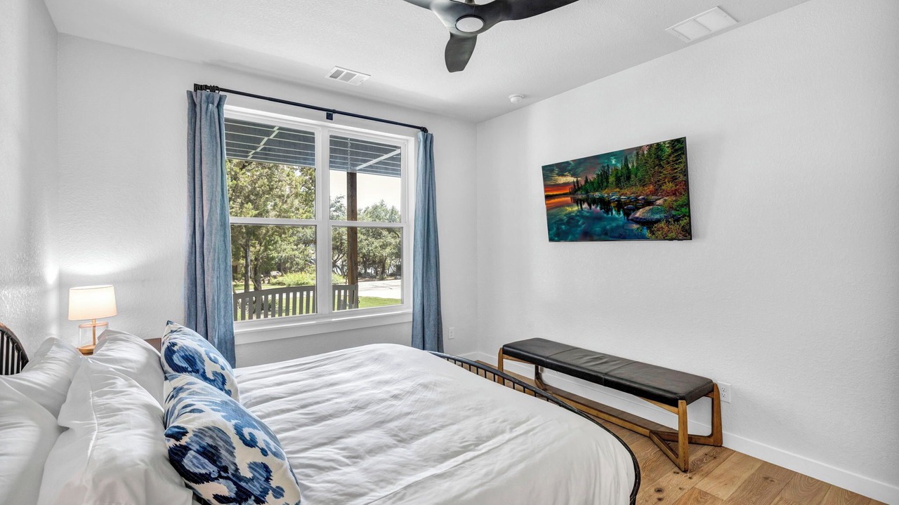 Photo of Bedroom in Point Venture