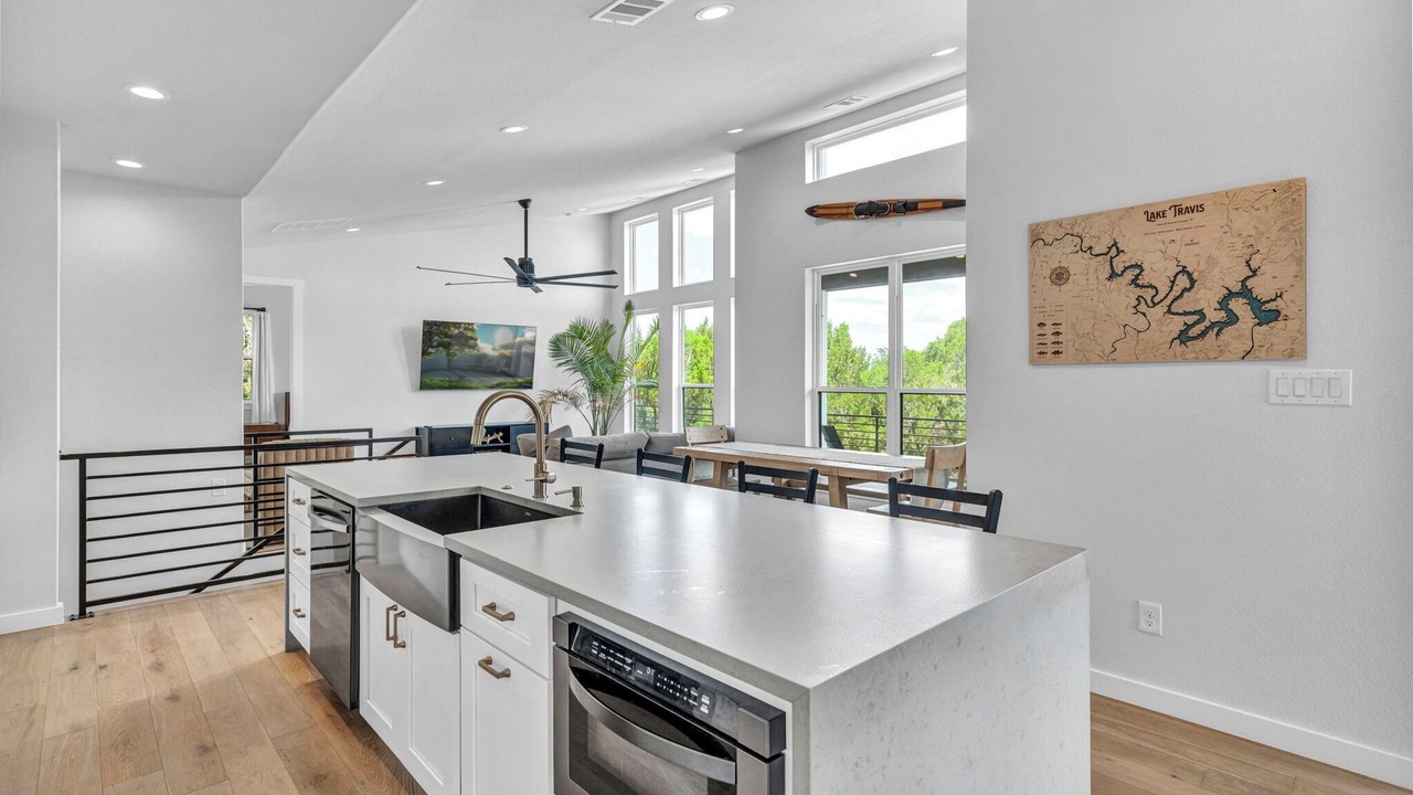 Photo of Kitchen in Point Venture