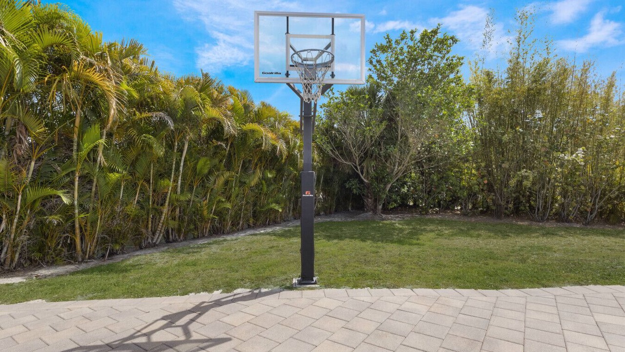 Photo of Outdoor in Hunt Club