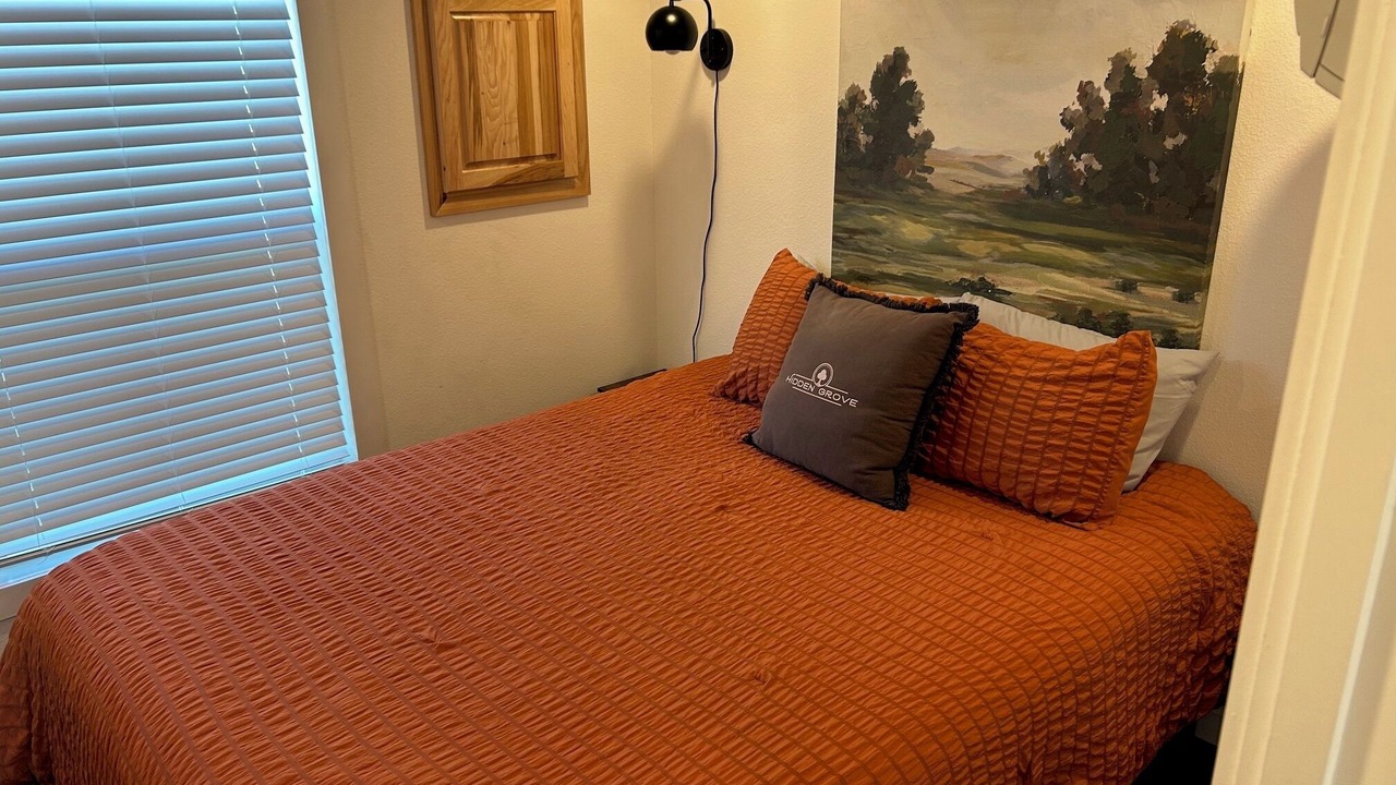 Photo of Bedroom in Honey Grove
