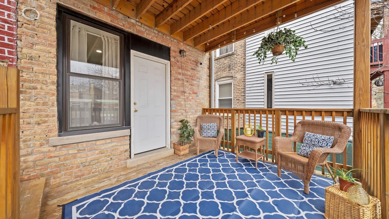 Photo of Patio Balcony in Albany Park