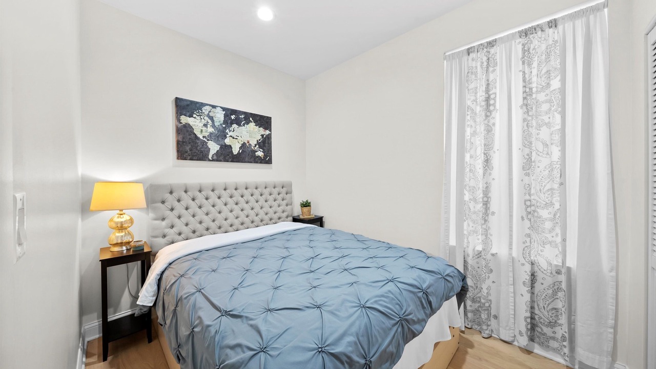 Photo of Bedroom in Albany Park