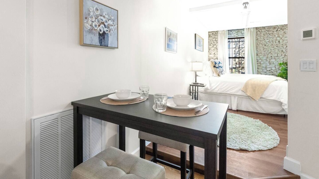 Photo of Bedroom in Forest Park