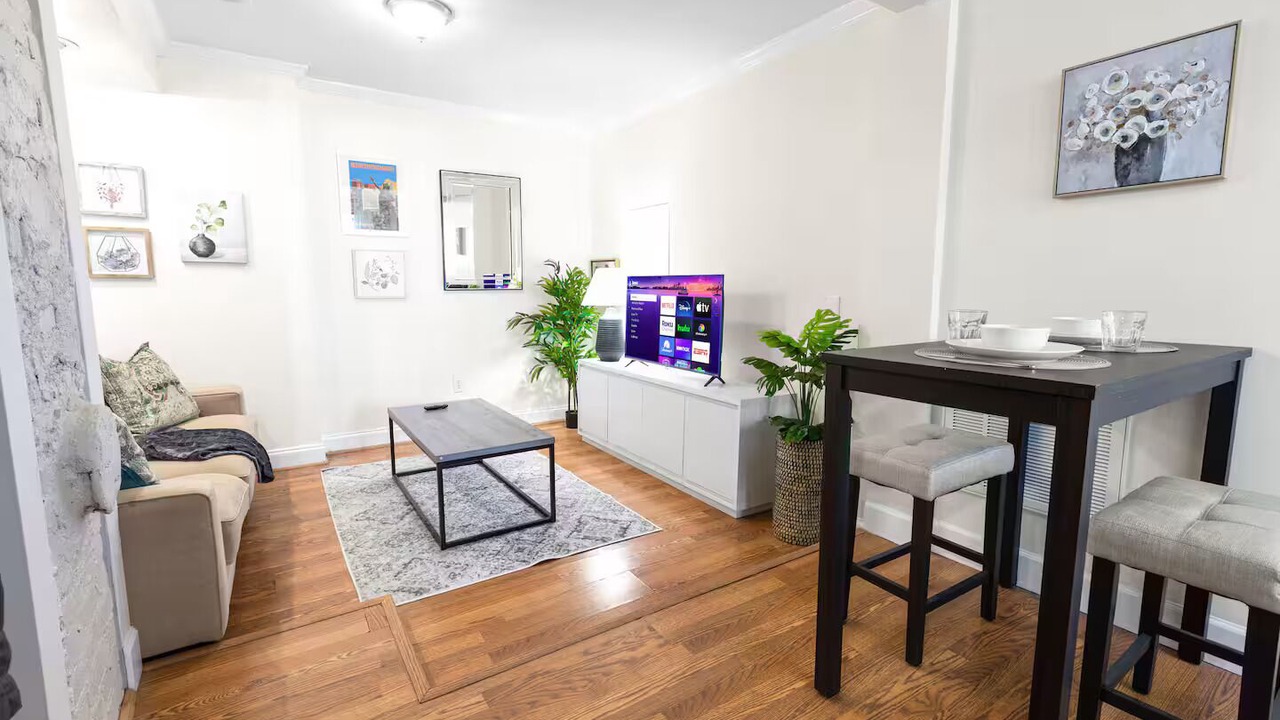 Photo of Livingroom in Forest Park