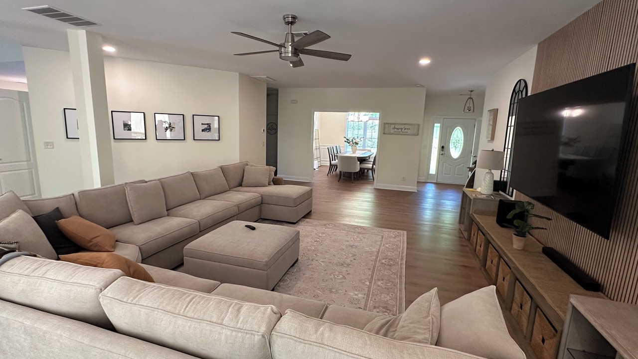 Photo of Livingroom in Buford